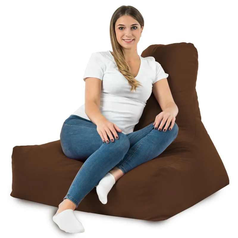 Jak dobrać beżowy fotel pufa sako do siedzenia w ciepłych wnętrzach?