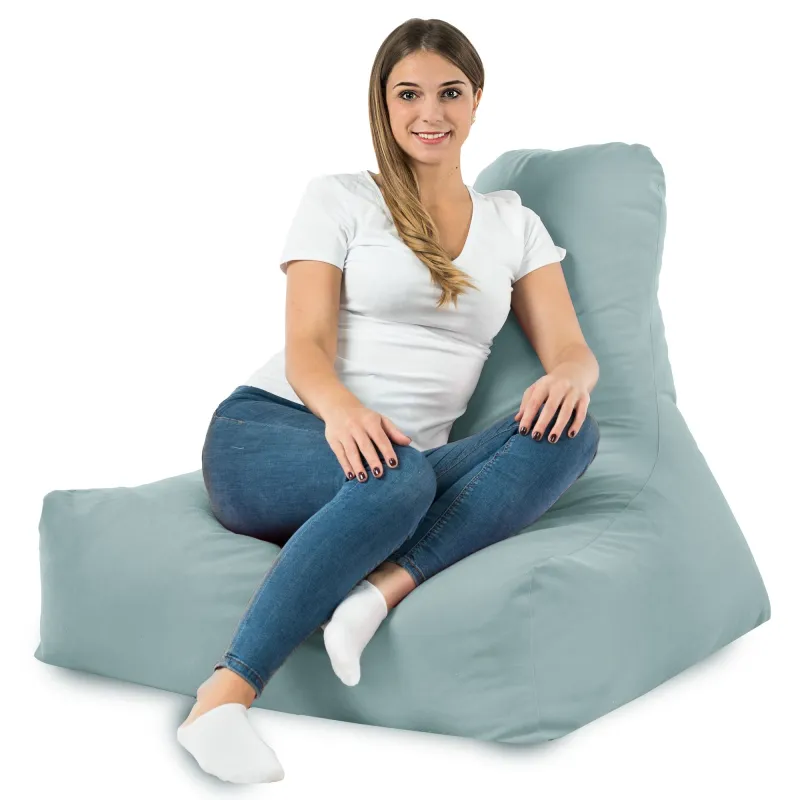 Jak dobrać beżowy fotel pufa sako do siedzenia w ciepłych wnętrzach?