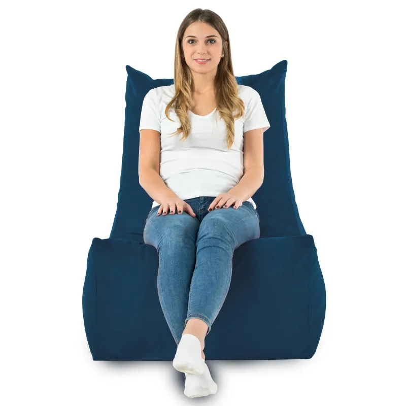 Perłowy fotel pufa sako z pluszu – jak wprowadzić lekkość i blask do salonu?