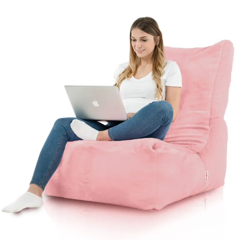 Szary fotel pufa sako z futra – przytulność i miękkość w nowoczesnym stylu