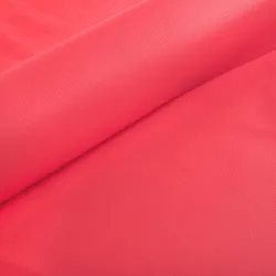 Biała pufa pod nogi z ekoskóry do salonu: praktyczne wskazówki użytkowe.