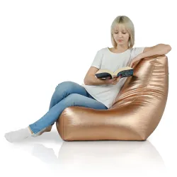 Czy czerwony fotel pufa sako z ekoskóry pasuje do nowoczesnych wnętrz?