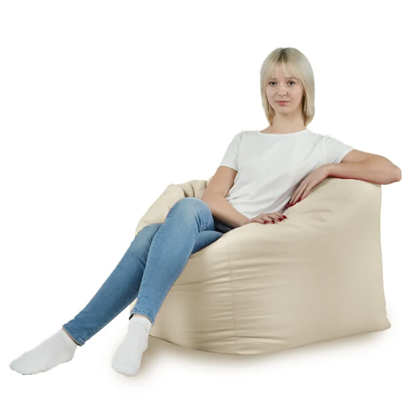 Beżowy fotel pufa sako z pluszu – ponadczasowy komfort i styl