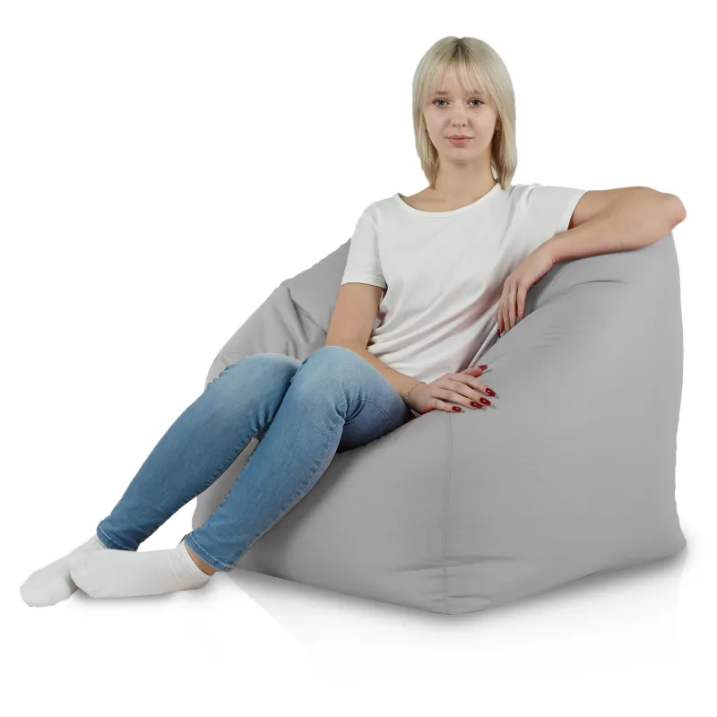 Biały fotel pufa sako outdoor – lekkość i harmonia w strefie relaksu