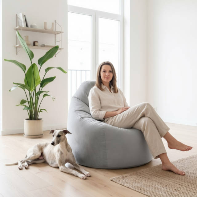 Modele gładkie – pufy i worki sako